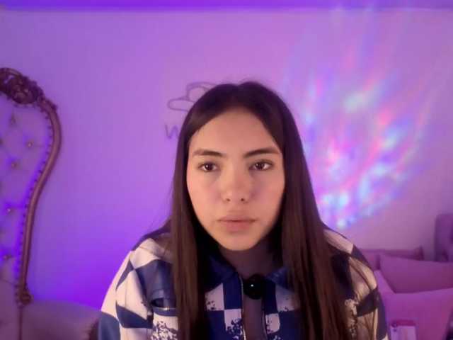 Isabela-tay live cam on BongaCams