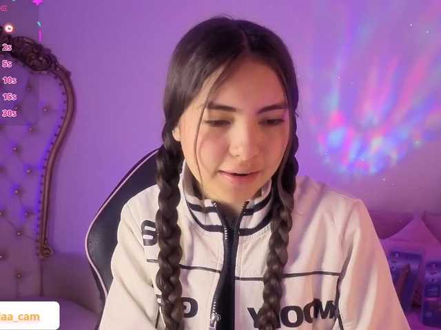 Isabela-tay live cam on BongaCams