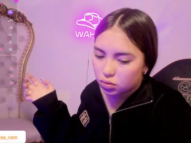 Isabela-tay live cam on BongaCams