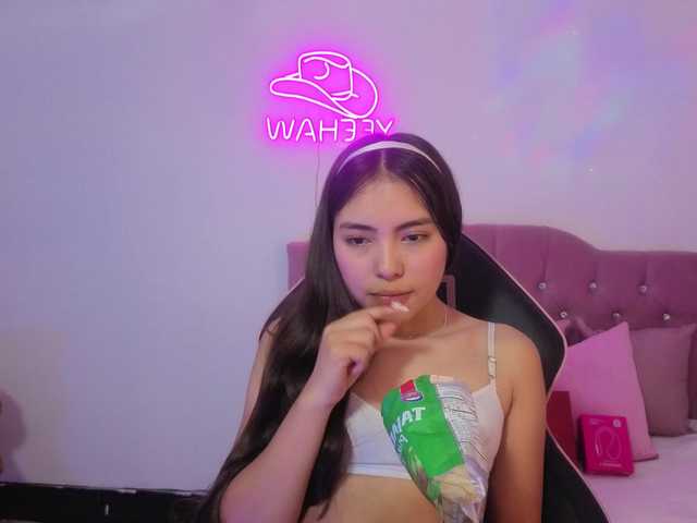 Isabela-tay live cam on BongaCams