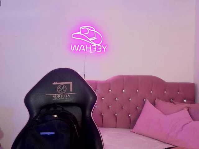 Isabela-tay live cam preview