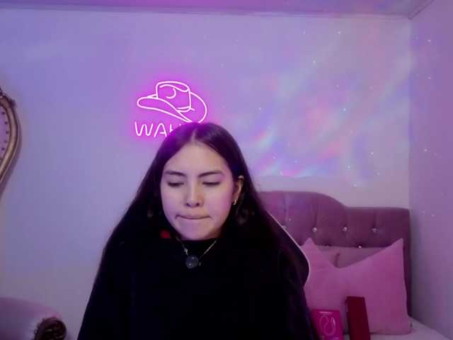 Isabela-tay live cam on BongaCams