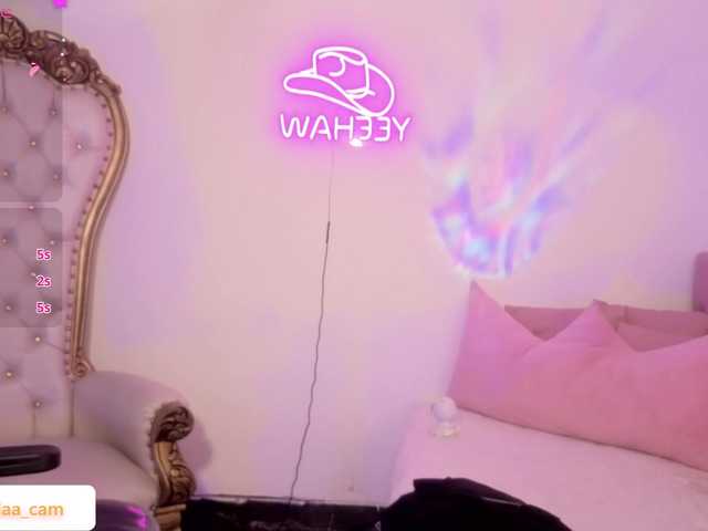 Isabela-tay live cam on BongaCams