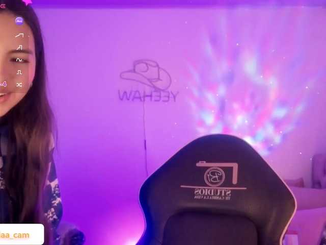 Isabela-tay live cam on BongaCams