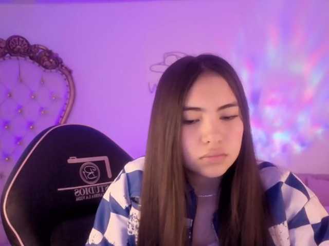 Isabela-tay live cam on BongaCams