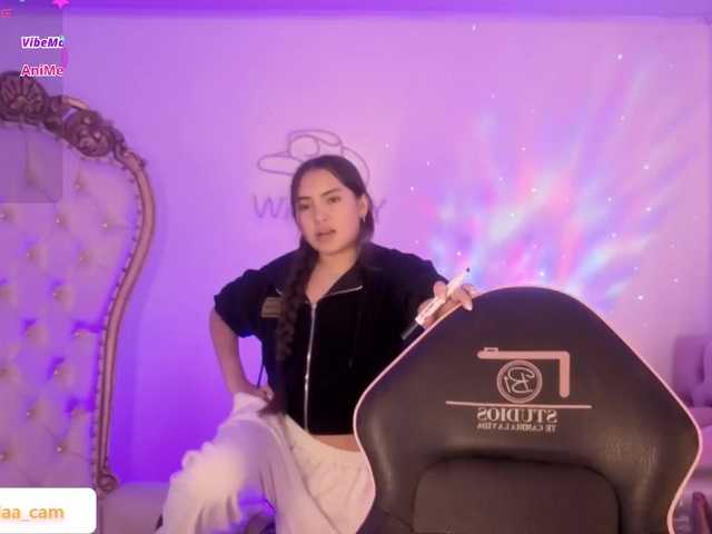 Isabela-tay live cam on BongaCams