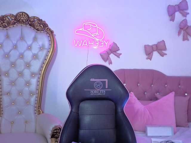 Isabela-tay live cam on BongaCams