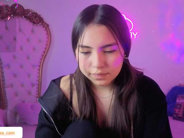 Isabela-tay live cam on BongaCams