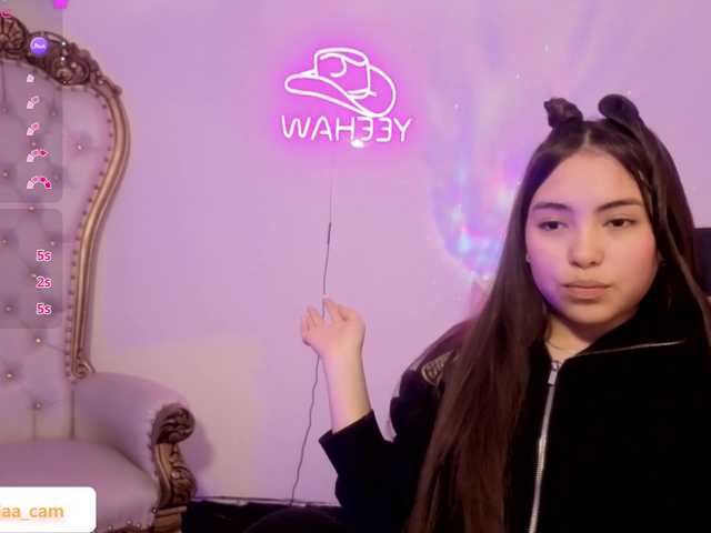Isabela-tay live cam on BongaCams