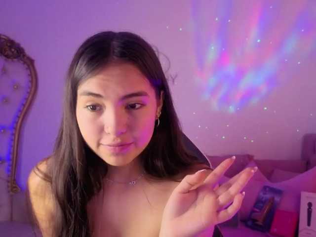 Isabela-tay live cam on BongaCams
