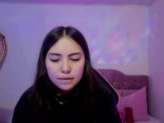 Isabela-tay live cam on BongaCams