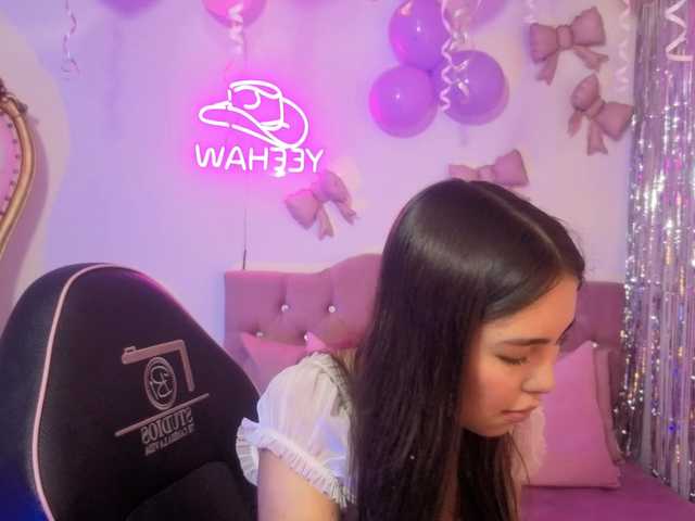 Isabela-tay live cam on BongaCams