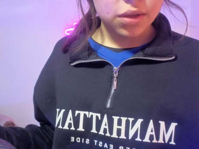 Isabela-tay live cam on BongaCams