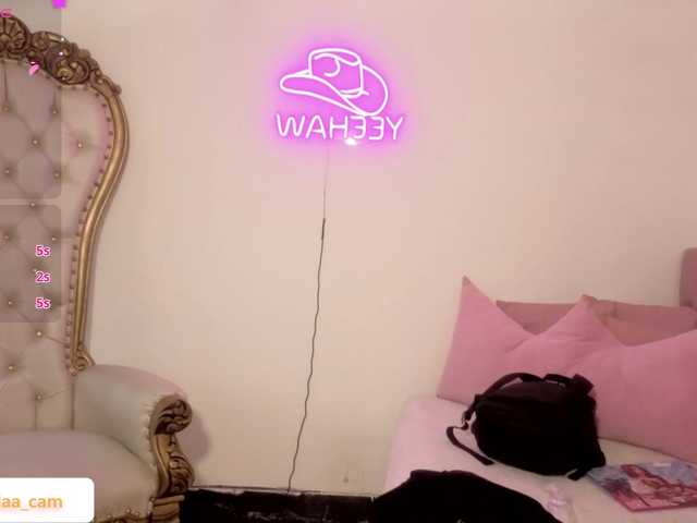 Isabela-tay live cam on BongaCams