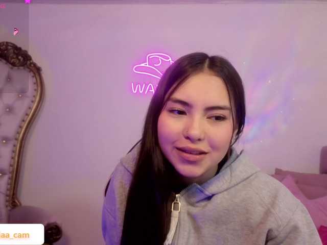 Isabela-tay live cam on BongaCams