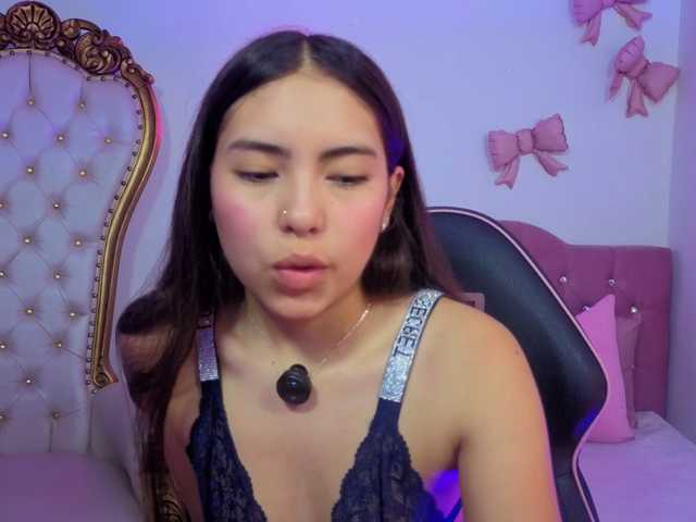 Isabela-tay live cam on BongaCams