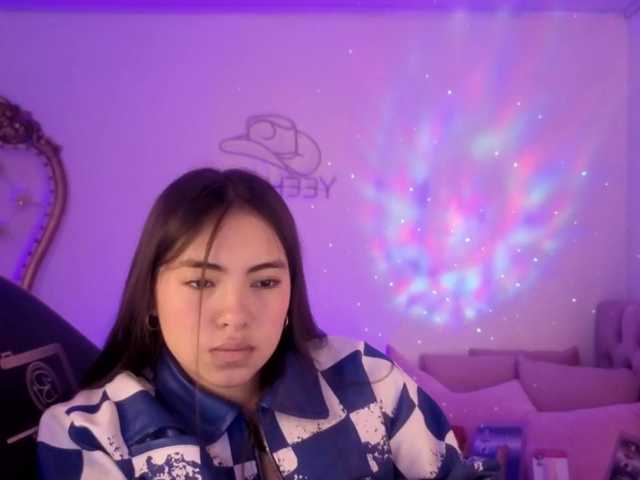 Isabela-tay live cam on BongaCams