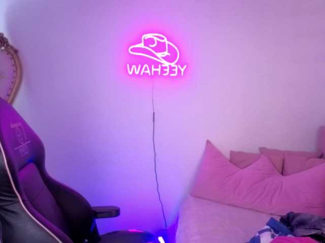 Isabela-tay live cam on BongaCams