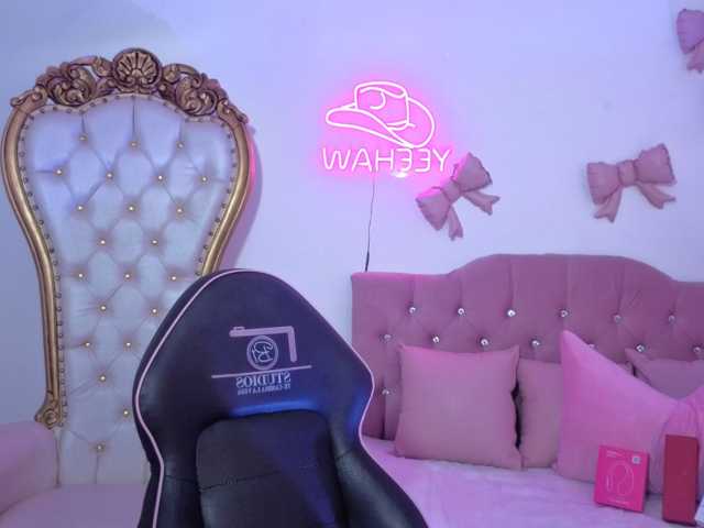 Isabela-tay live cam on BongaCams
