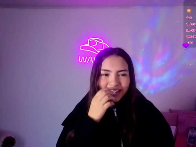 Isabela-tay live cam on BongaCams