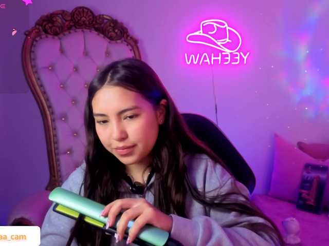 Isabela-tay live cam on BongaCams
