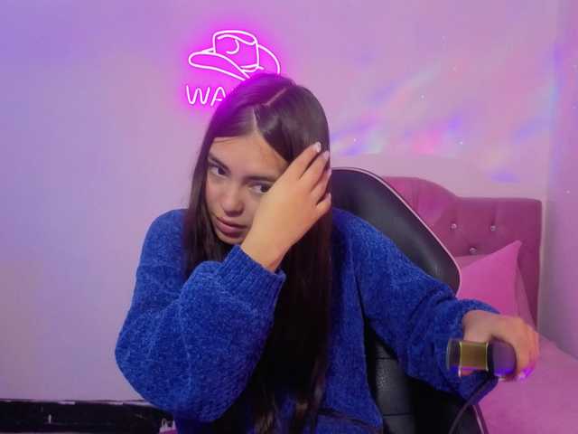 Isabela-tay live cam on BongaCams