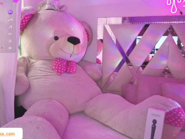 Isabela-tay live cam on BongaCams