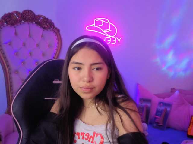 Isabela-tay live cam on BongaCams