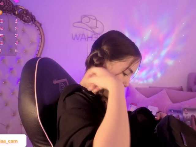 Isabela-tay live cam on BongaCams