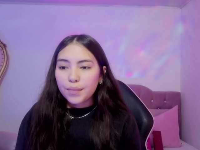 Isabela-tay live cam on BongaCams