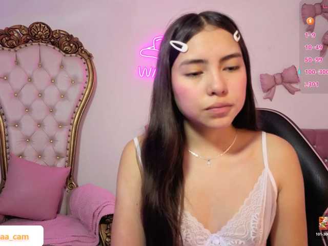 Isabela-tay, en directo ahora en BongaCams