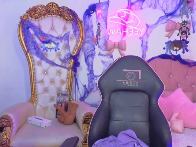 Isabela-tay live cam on BongaCams