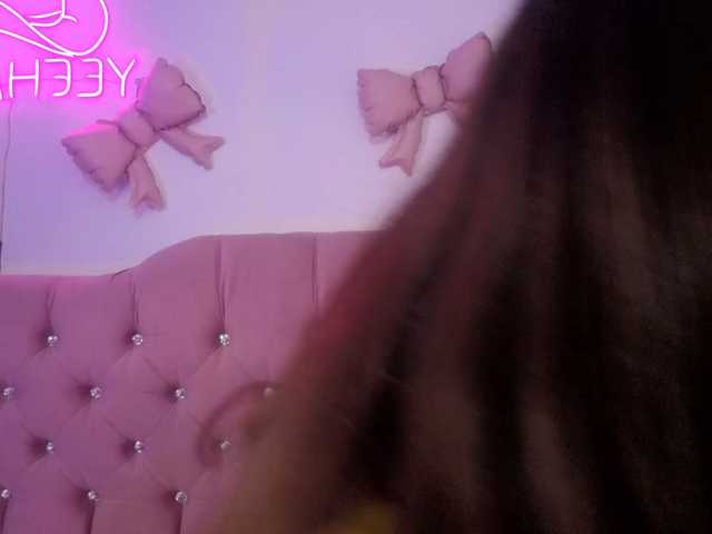 Isabela-tay live cam on BongaCams