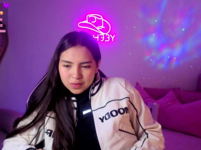 Isabela-tay live cam on BongaCams