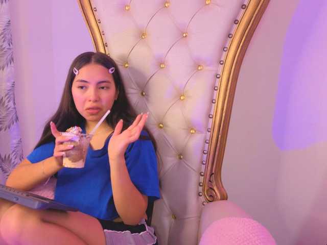 Isabela-tay live cam on BongaCams