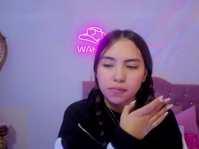 Isabela-tay live cam on BongaCams