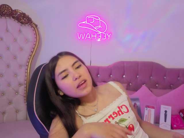 Isabela-tay live cam on BongaCams