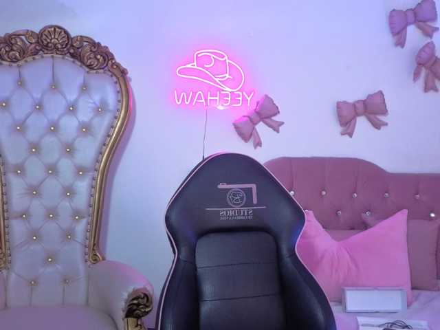 Isabela-tay live cam on BongaCams