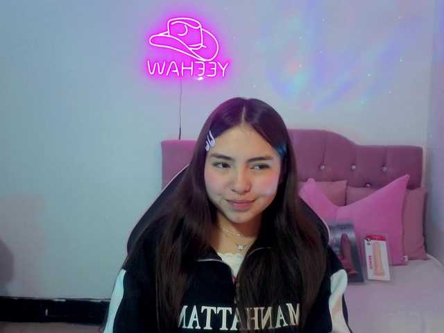Isabela-tay live cam on BongaCams