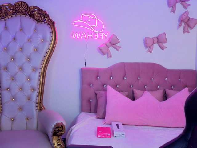 Isabela-tay live cam on BongaCams