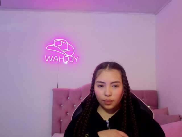 Isabela-tay live cam preview
