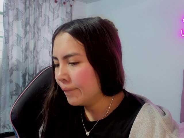 Isabela-tay live cam on BongaCams