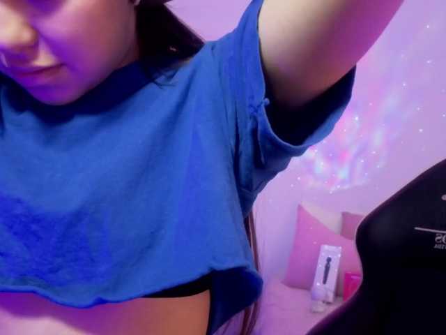 Isabela-tay live cam on BongaCams