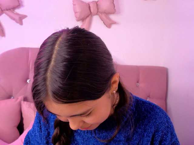 Isabela-tay live cam on BongaCams
