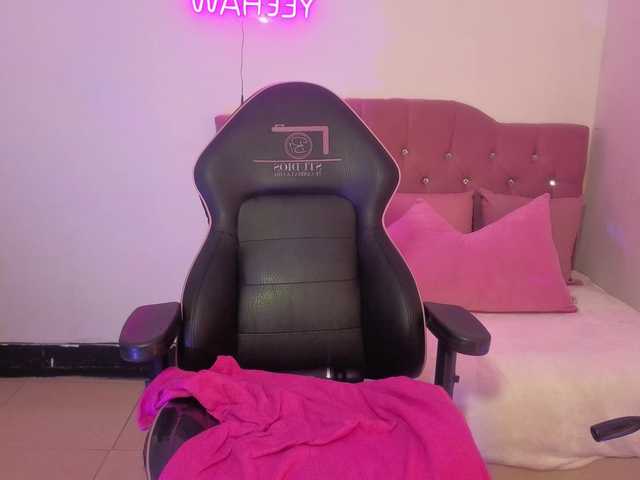 Isabela-tay live cam on BongaCams