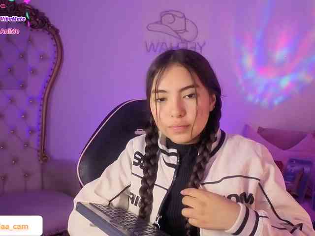 Isabela-tay webcam
