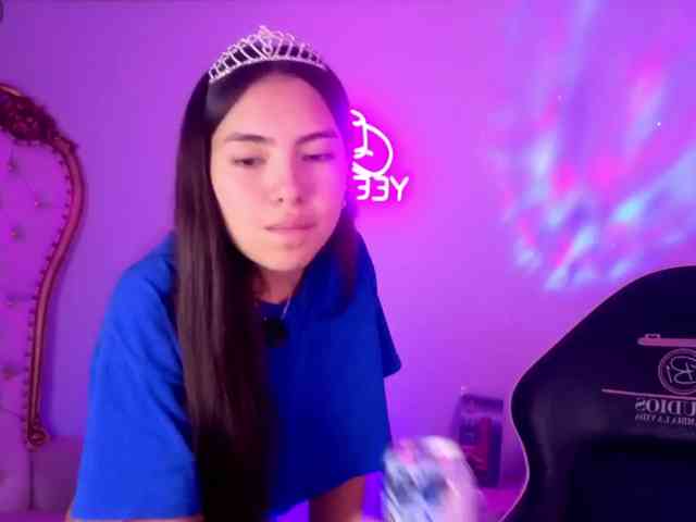 Isabela-tay webcam