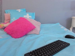 ErikaMoore's Live Webcam