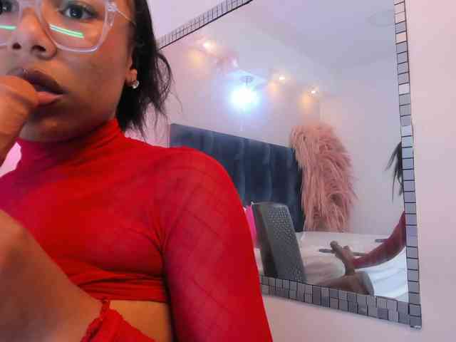 ErikaMoore webcam