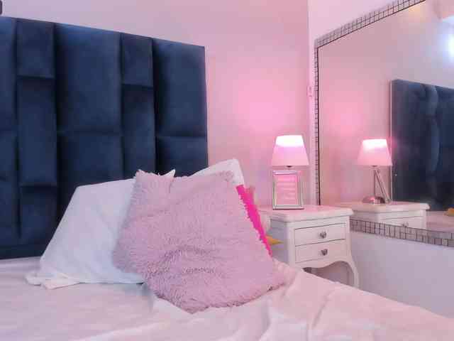 ErikaMoore webcam